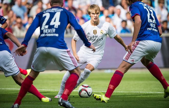 年轻选手在 年轻选手在