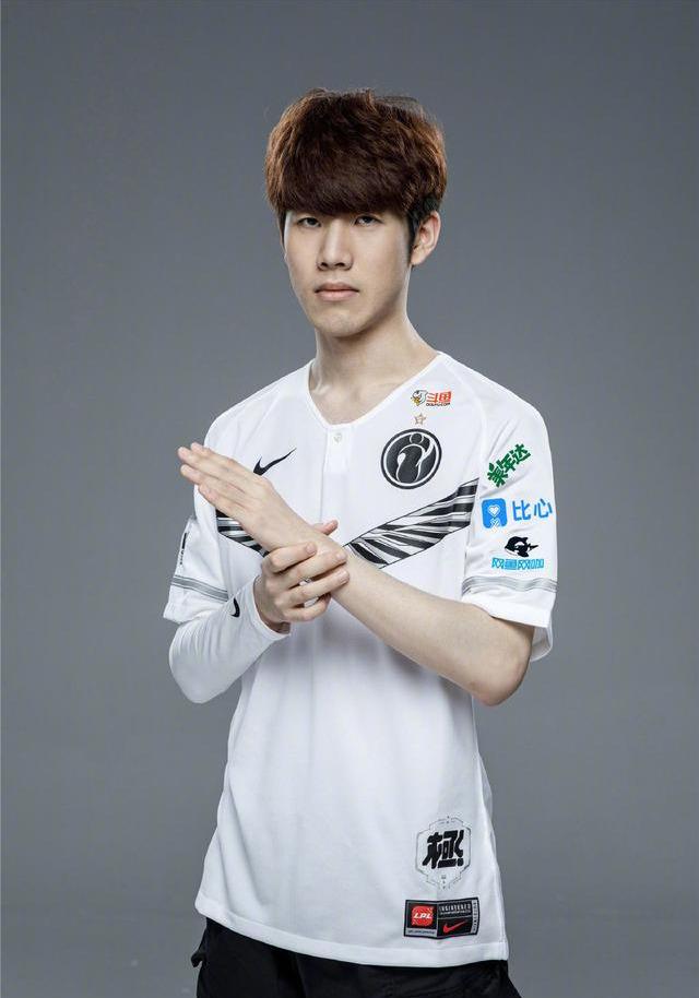 尤其在面对 尤其在面对