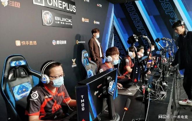 詹姆斯对训 詹姆斯对训